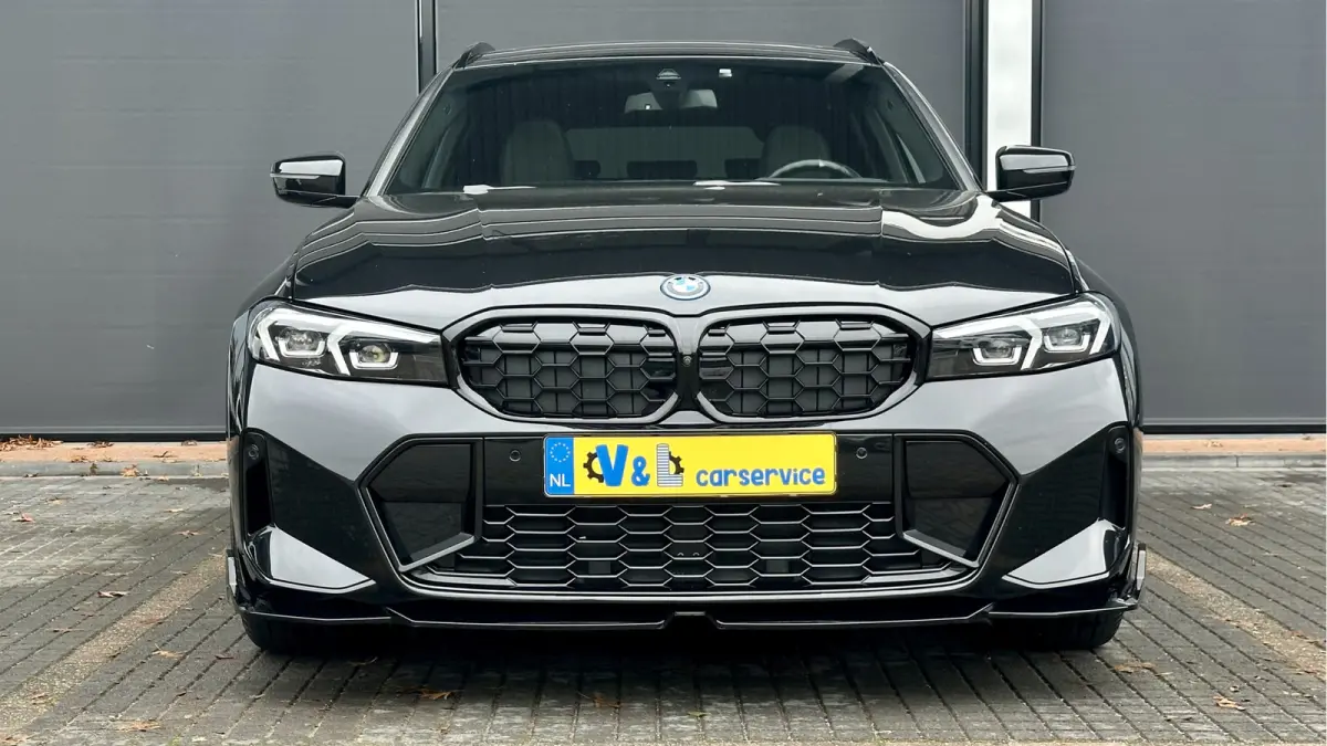 320e M-Performance 20 inch Pano HUD 360camera