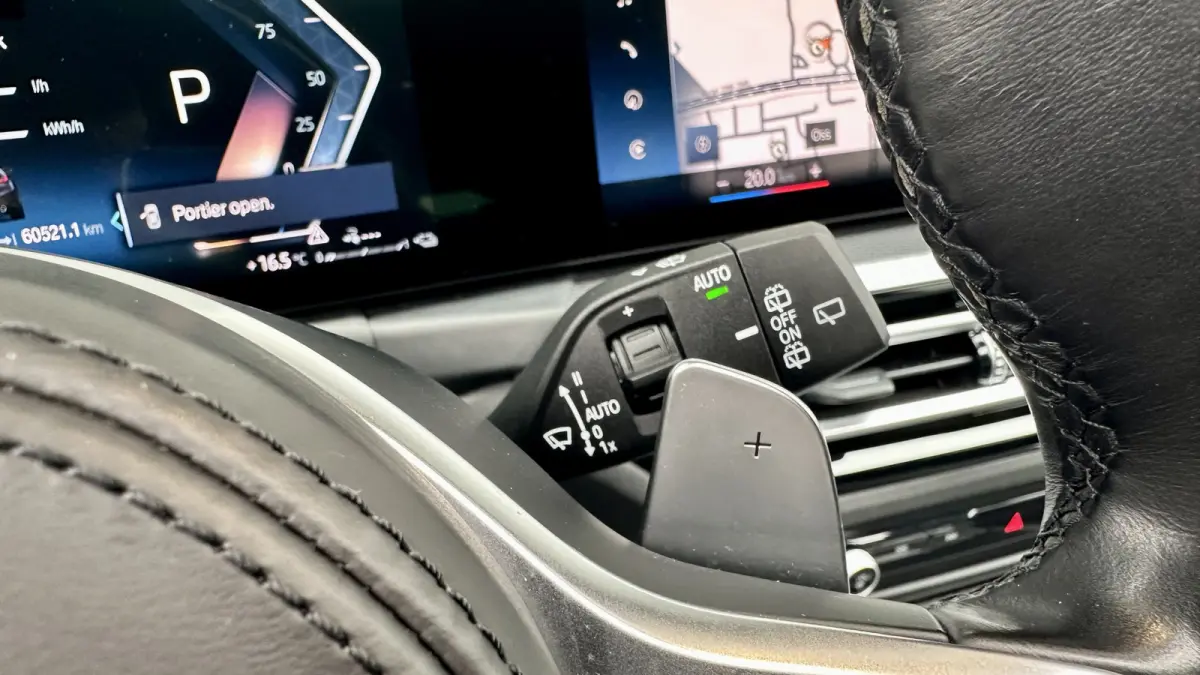 320e M-Performance 20 inch Pano HUD 360camera