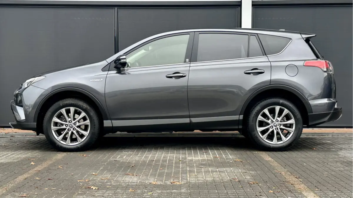 2.5 Hybrid AWD Style / Stoel/ stuur verwr. / ACC / Lane assist