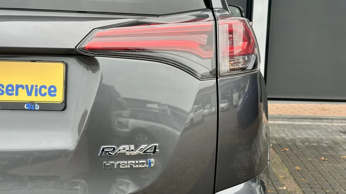 2.5 Hybrid AWD Style / Stoel/ stuur verwr. / ACC / Lane assist