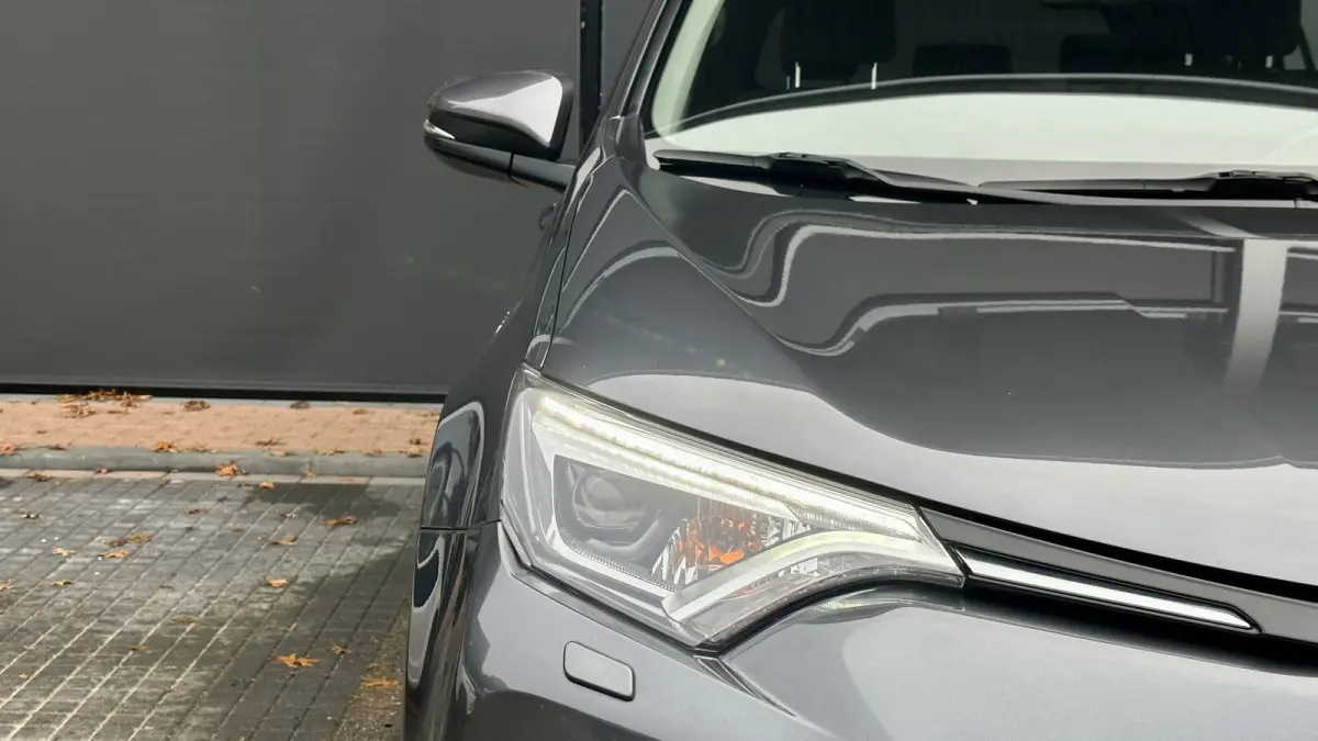 2.5 Hybrid AWD Style / Stoel/ stuur verwr. / ACC / Lane assist