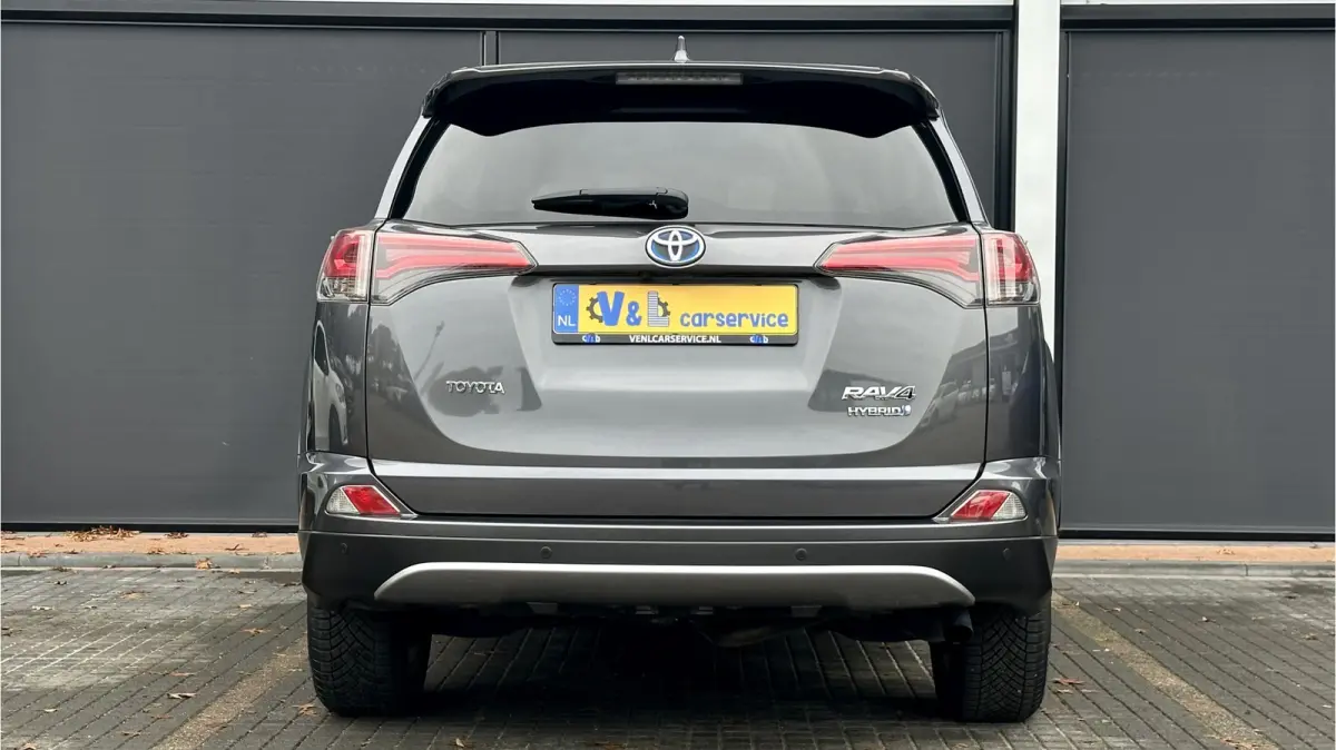 2.5 Hybrid AWD Style / Stoel/ stuur verwr. / ACC / Lane assist