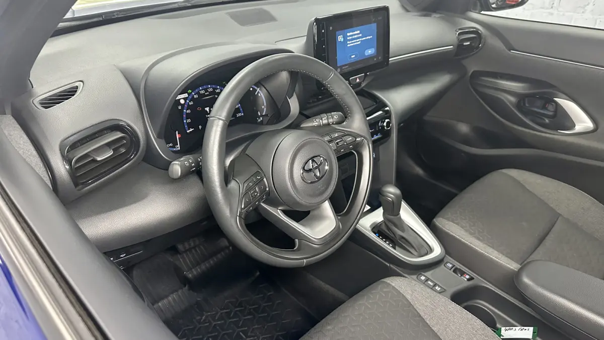 1.5 Hybrid First Edition / Stoel/stuurverwar. / Carplay / Keyless
