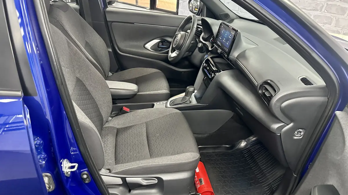 1.5 Hybrid First Edition / Stoel/stuurverwar. / Carplay / Keyless
