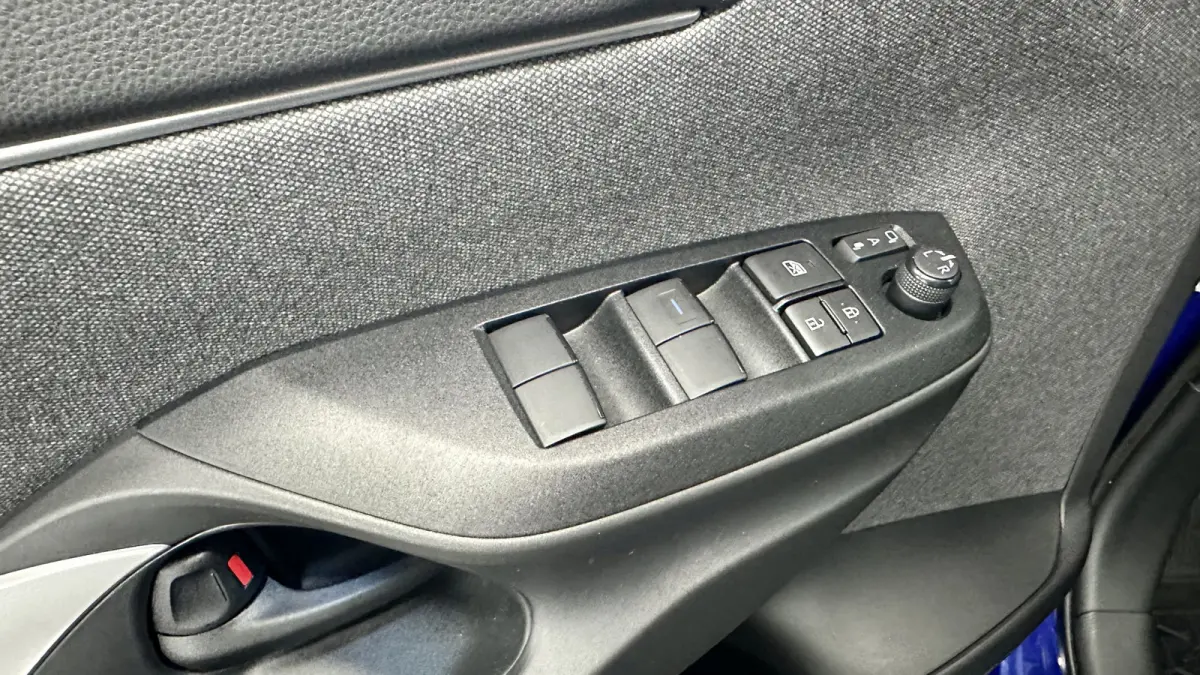 1.5 Hybrid First Edition / Stoel/stuurverwar. / Carplay / Keyless