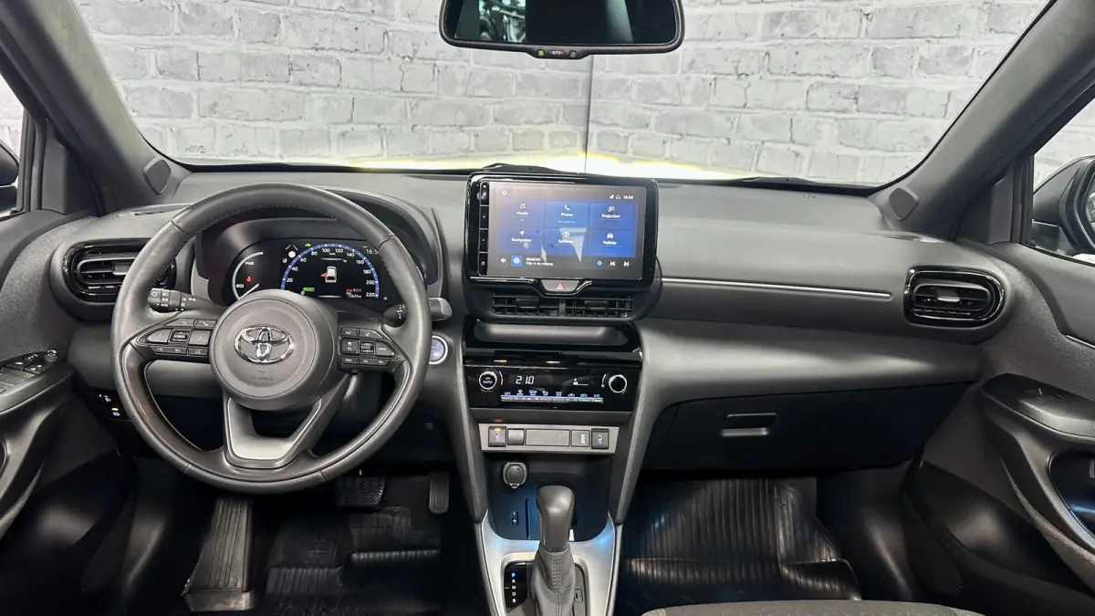 1.5 Hybrid First Edition / Stoel/stuurverwar. / Carplay / Keyless