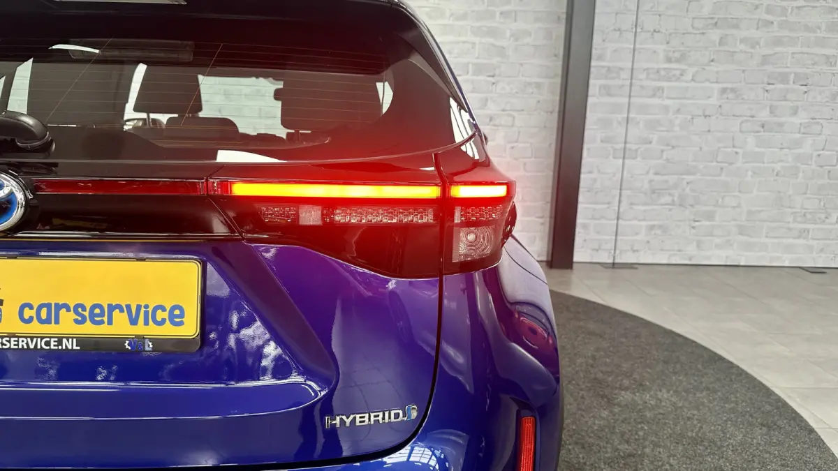 1.5 Hybrid First Edition / Stoel/stuurverwar. / Carplay / Keyless