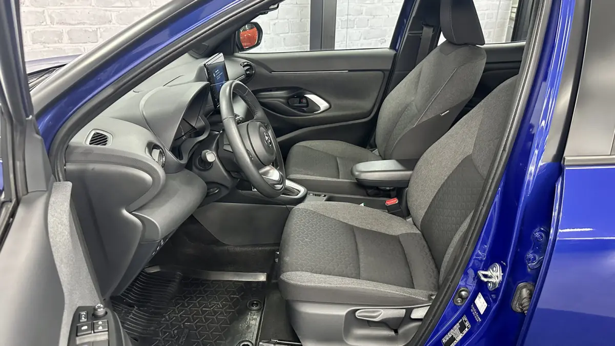 1.5 Hybrid First Edition / Stoel/stuurverwar. / Carplay / Keyless