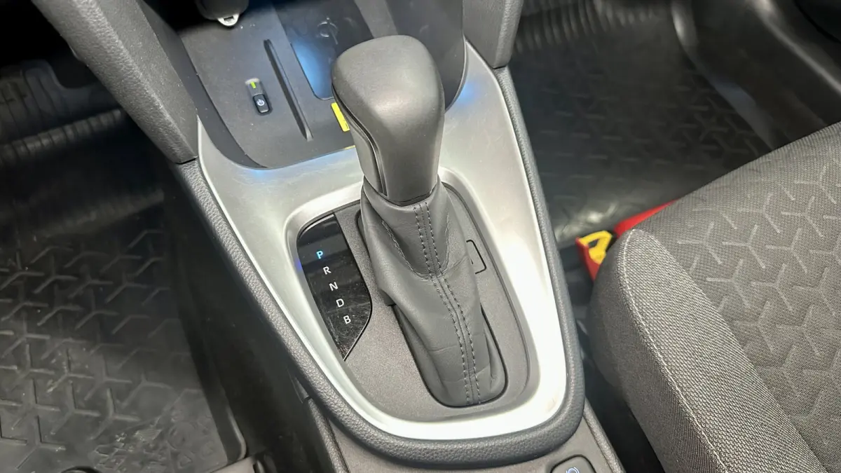 1.5 Hybrid First Edition / Stoel/stuurverwar. / Carplay / Keyless