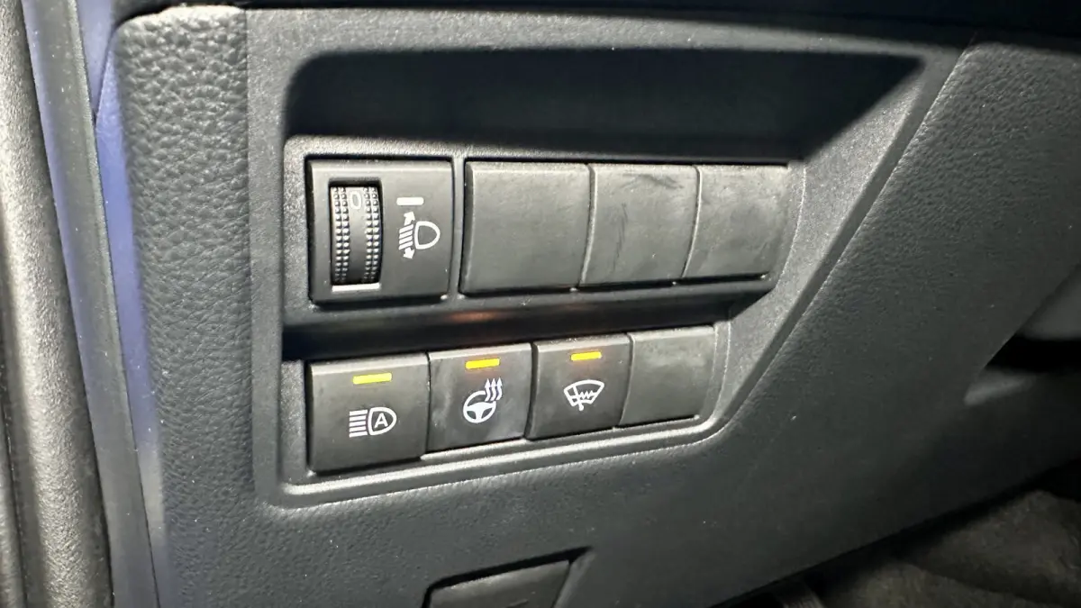 1.5 Hybrid First Edition / Stoel/stuurverwar. / Carplay / Keyless
