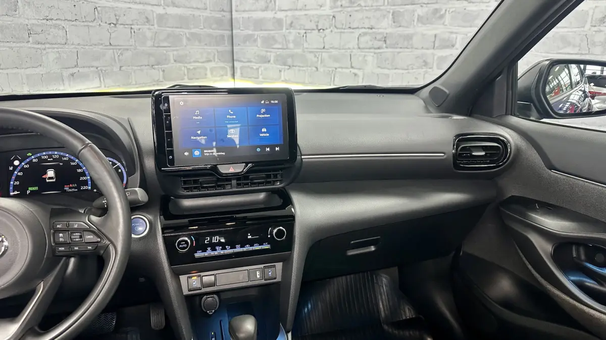 1.5 Hybrid First Edition / Stoel/stuurverwar. / Carplay / Keyless