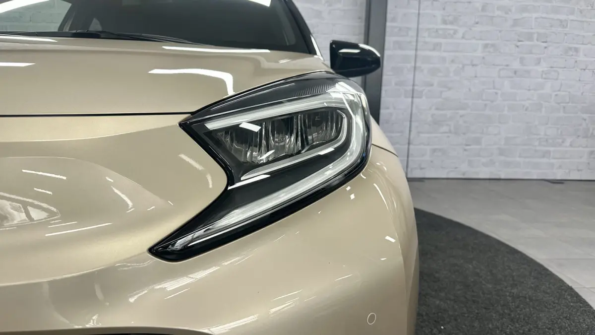 1.0 VVT-i S-CVT Envy / BiTone / Stoelver. / Carplay / Keyless