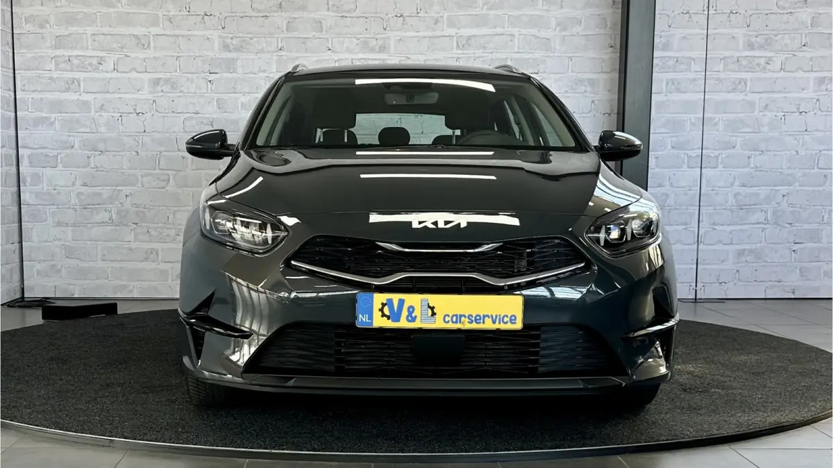 1.0 T-GDi DynamicLine / Carplay / ACC / Camera