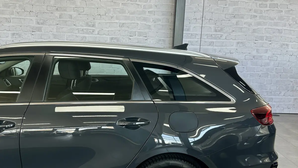 1.0 T-GDi DynamicLine / Carplay / ACC / Camera