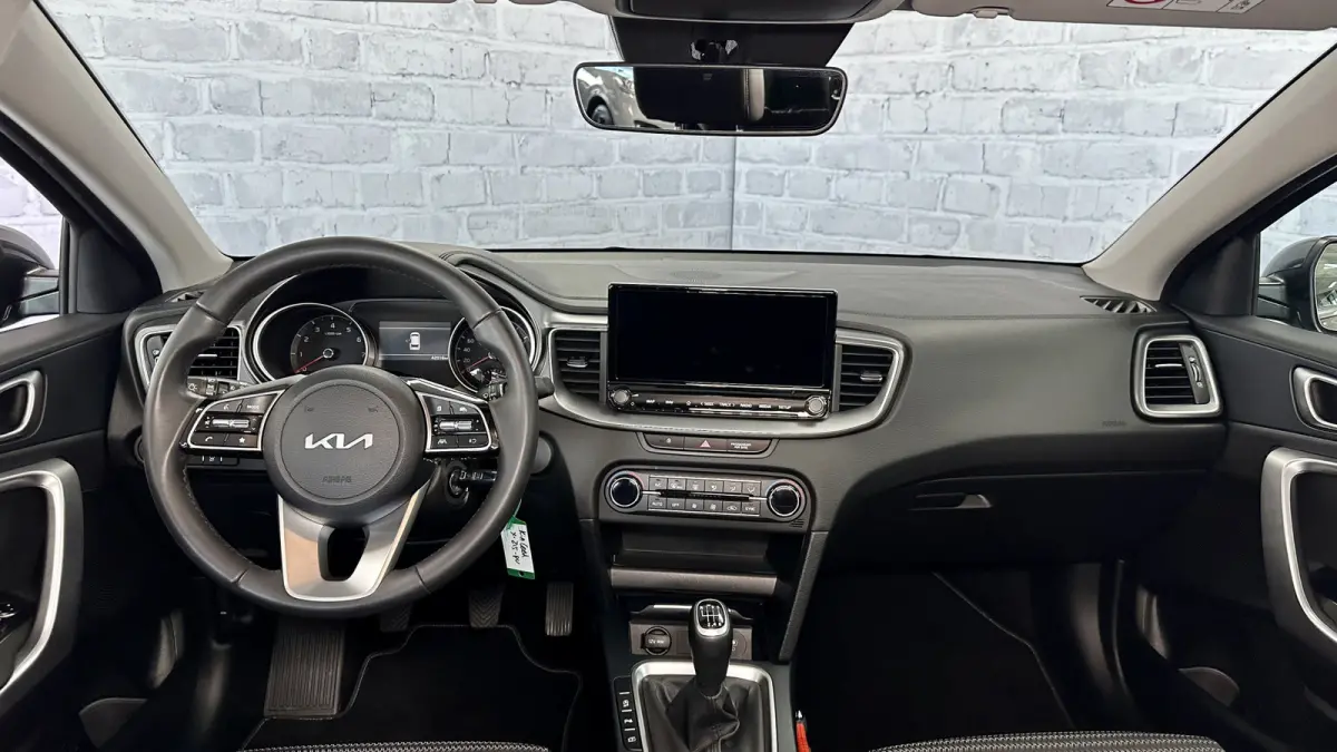1.0 T-GDi DynamicLine / Carplay / ACC / Camera
