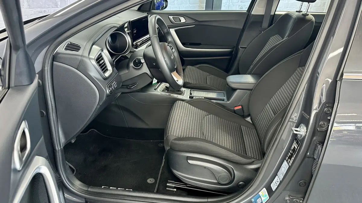 1.0 T-GDi DynamicLine / Carplay / ACC / Camera
