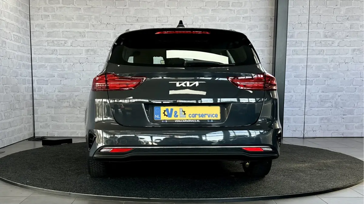 1.0 T-GDi DynamicLine / Carplay / ACC / Camera