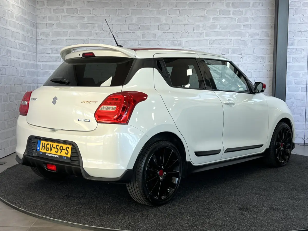 1.0 Style Smart Hybrid Sportline Carplay Stoelverwarming Navigatie Keyless