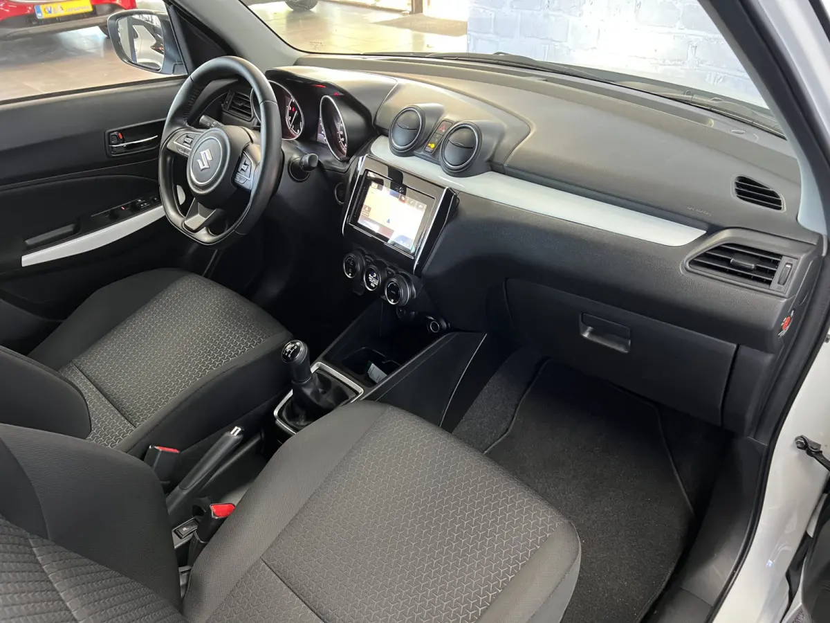 1.0 Style Smart Hybrid Sportline Carplay Stoelverwarming Navigatie Keyless