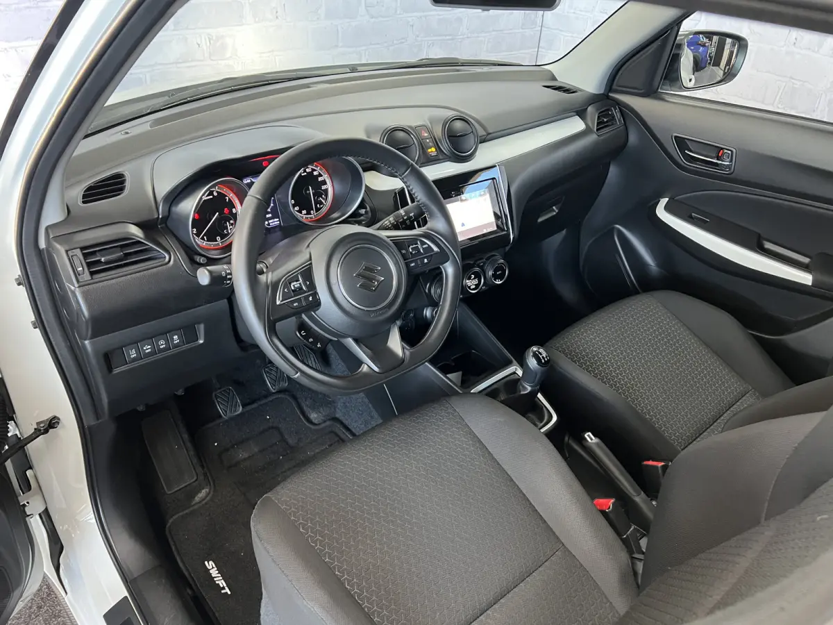 1.0 Style Smart Hybrid Sportline Carplay Stoelverwarming Navigatie Keyless
