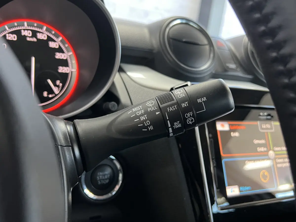 1.0 Style Smart Hybrid Sportline Carplay Stoelverwarming Navigatie Keyless