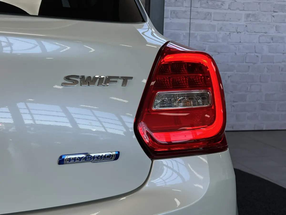 1.0 Style Smart Hybrid Sportline Carplay Stoelverwarming Navigatie Keyless