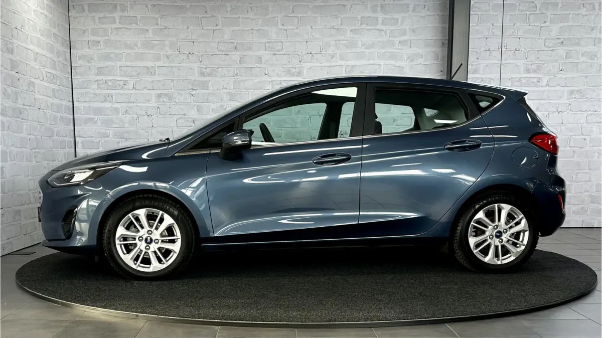 1.0 EcoBoost Hybrid Titanium / WinterPakket / Carplay / ACC / Trehaak afnb.