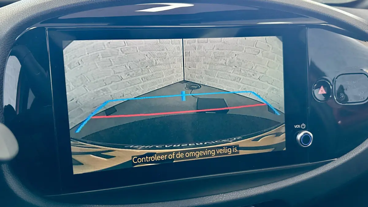 1.0 VVT-i S-CVT Envy / Cabrio / Carplay / Cruise control