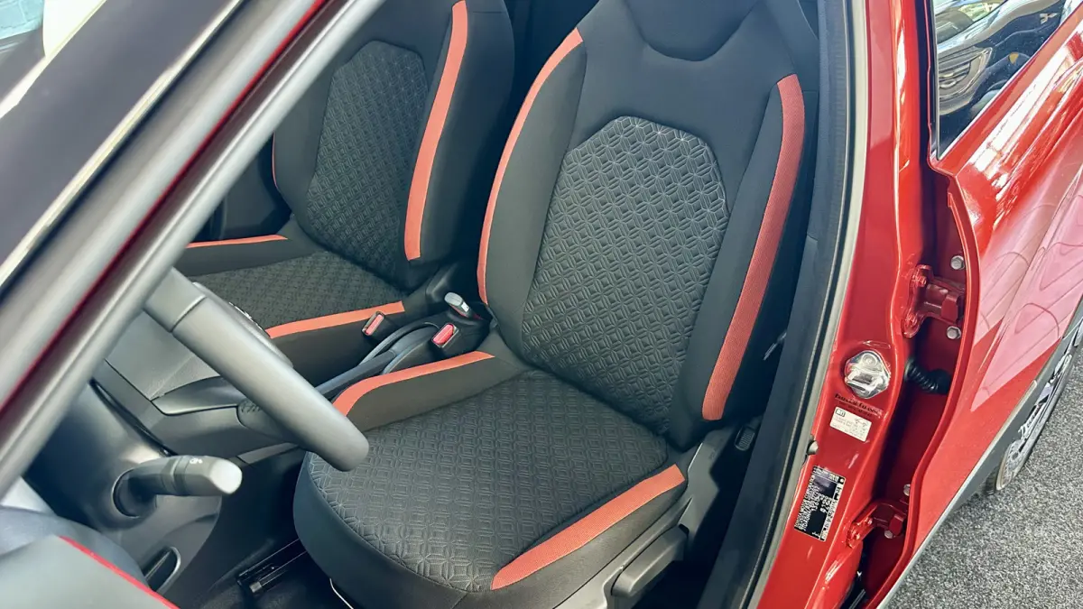 1.0 VVT-i S-CVT Envy / Cabrio / Carplay / Cruise control