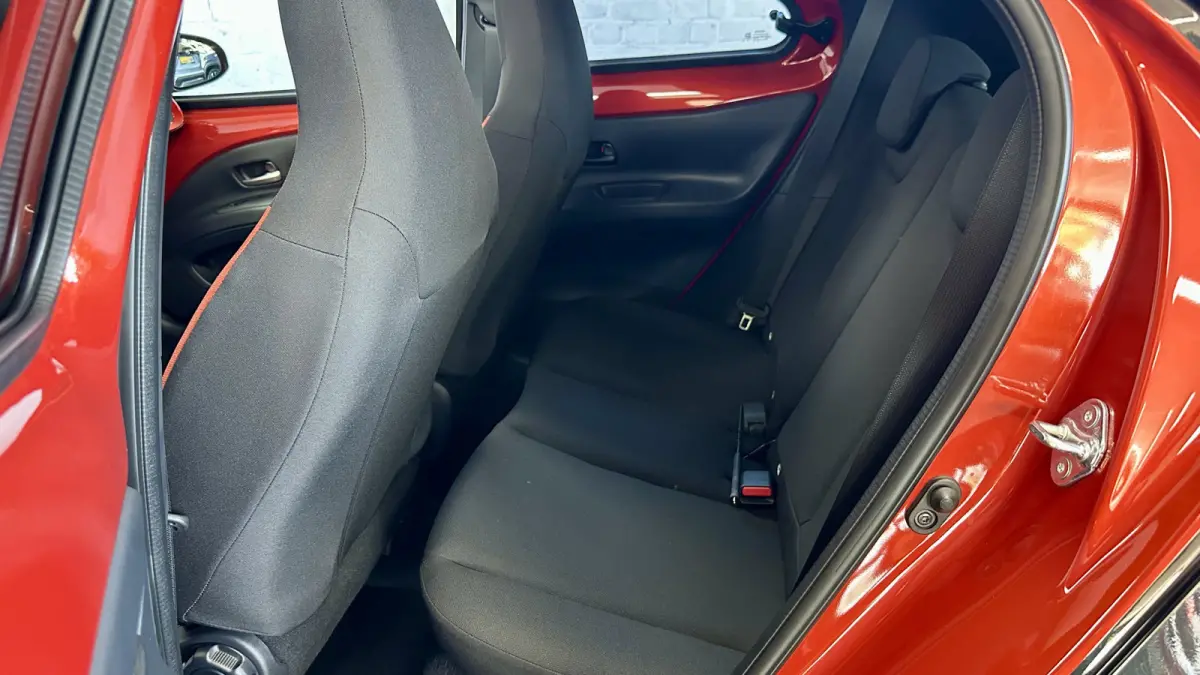 1.0 VVT-i S-CVT Envy / Cabrio / Carplay / Cruise control