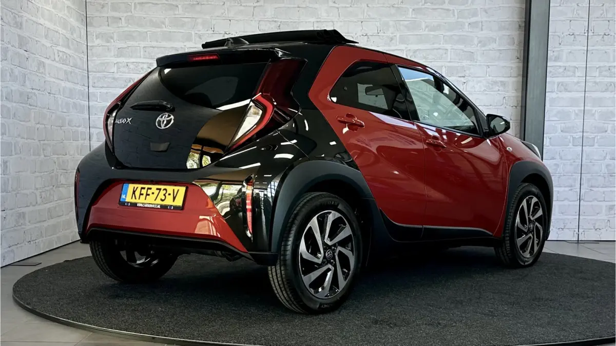 1.0 VVT-i S-CVT Envy / Cabrio / Carplay / Cruise control