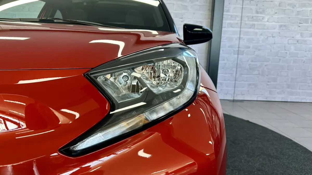 1.0 VVT-i S-CVT Envy / Cabrio / Carplay / Cruise control
