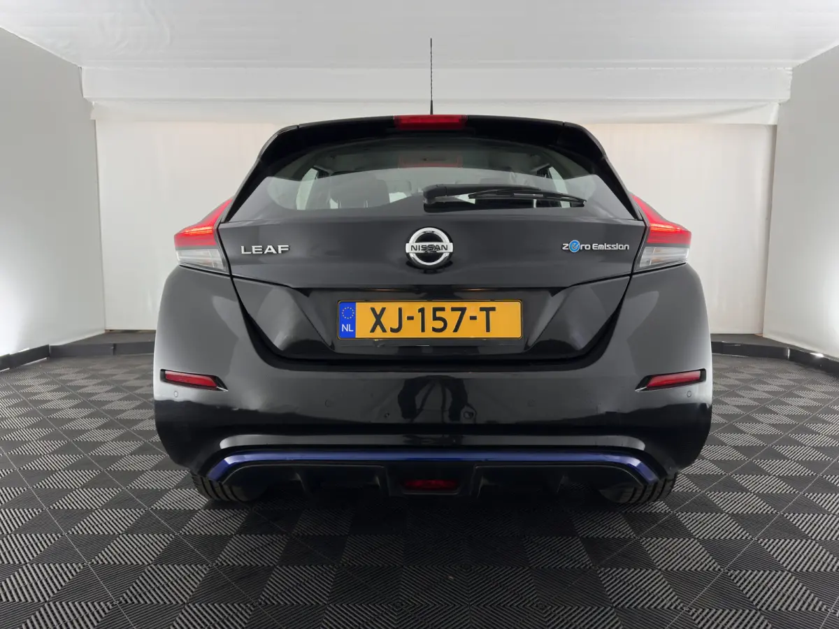 N-Connecta 40 kWh (INCL-BTW) Aut. *HEATPUMP | NAVI-FULLMAP | TOPVIEW | KEYLESS | BLINDSPOT |  DIGI-COCKPIT | HEATED-COMFORTSEATS | DAB | PRIVACYGLASS | ECC | ADAPTIVE-CRUISE | PDC | CARPLAY 