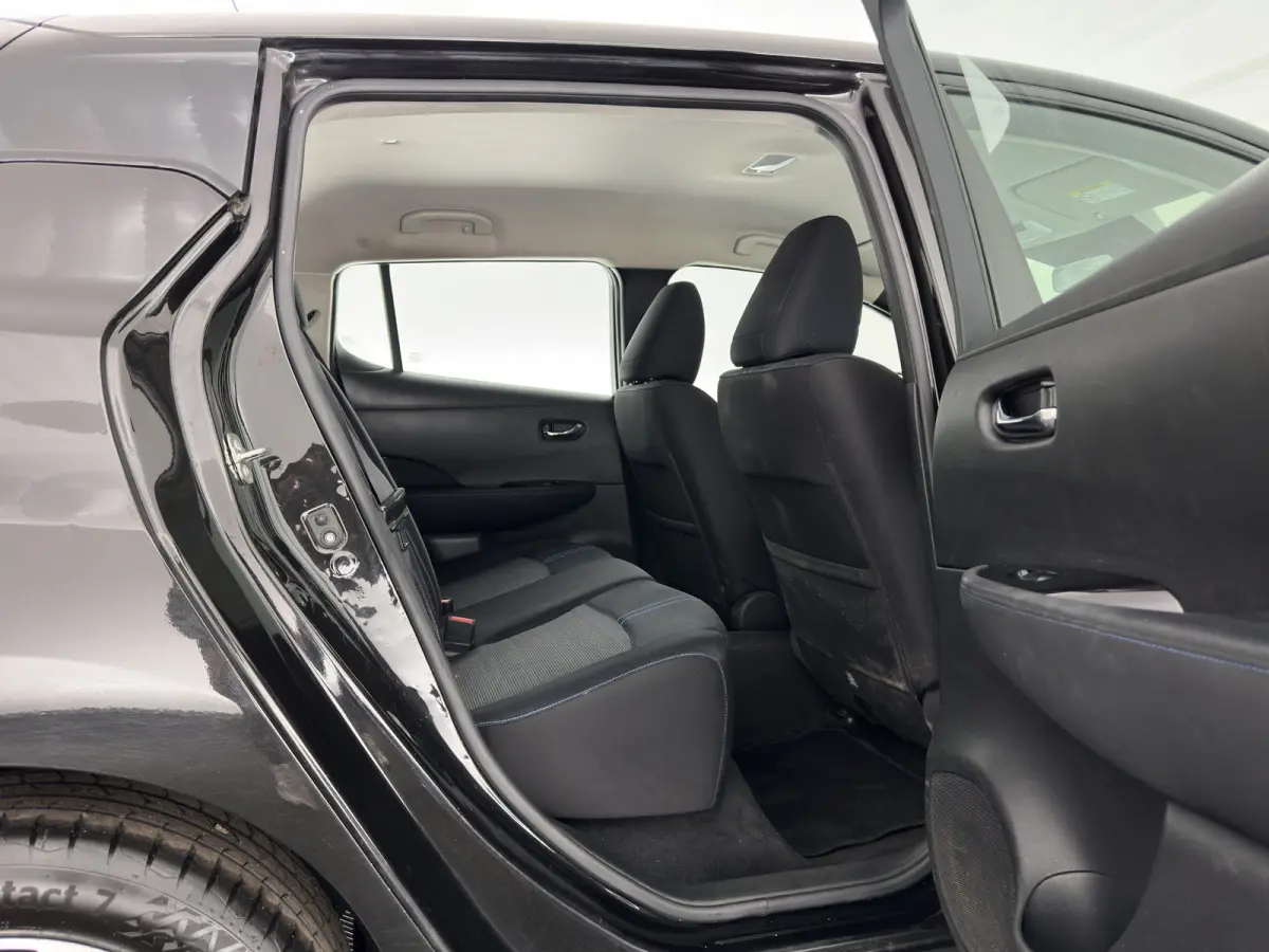 N-Connecta 40 kWh (INCL-BTW) Aut. *HEATPUMP | NAVI-FULLMAP | TOPVIEW | KEYLESS | BLINDSPOT |  DIGI-COCKPIT | HEATED-COMFORTSEATS | DAB | PRIVACYGLASS | ECC | ADAPTIVE-CRUISE | PDC | CARPLAY 