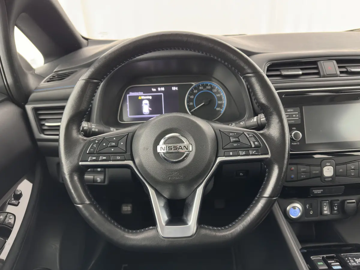 N-Connecta 40 kWh (INCL-BTW) Aut. *HEATPUMP | NAVI-FULLMAP | TOPVIEW | KEYLESS | BLINDSPOT |  DIGI-COCKPIT | HEATED-COMFORTSEATS | DAB | PRIVACYGLASS | ECC | ADAPTIVE-CRUISE | PDC | CARPLAY 