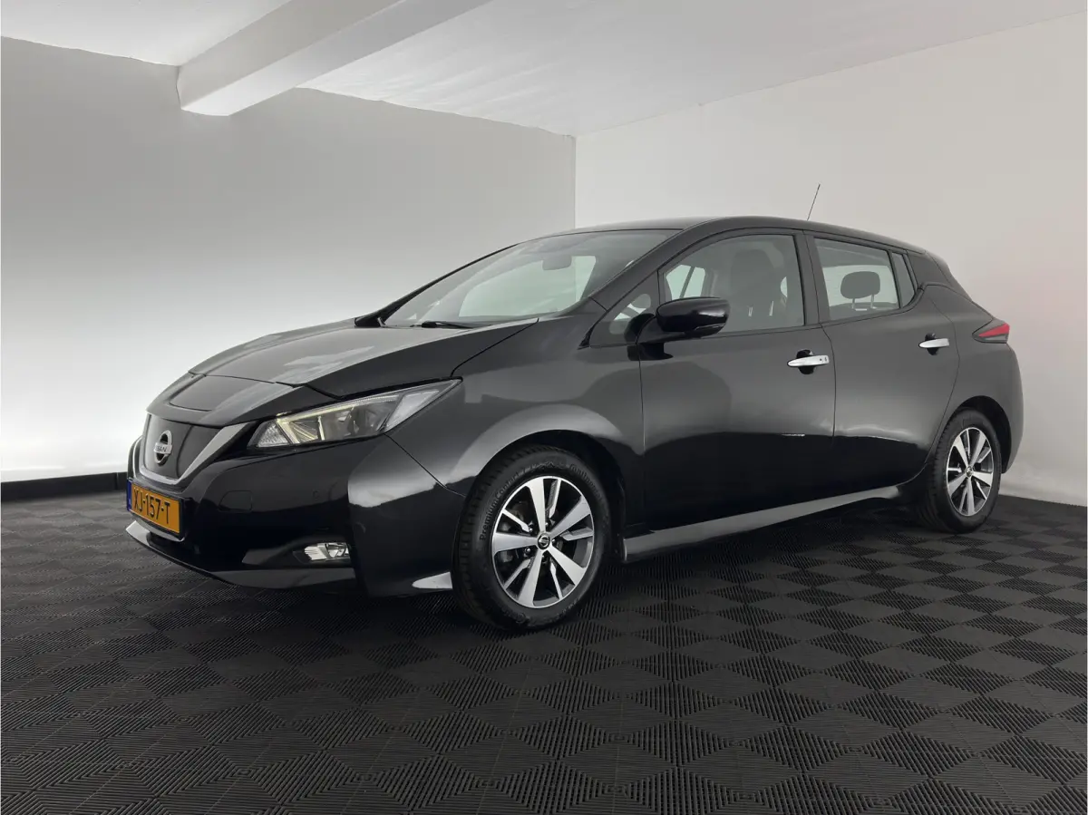 N-Connecta 40 kWh (INCL-BTW) Aut. *HEATPUMP | NAVI-FULLMAP | TOPVIEW | KEYLESS | BLINDSPOT |  DIGI-COCKPIT | HEATED-COMFORTSEATS | DAB | PRIVACYGLASS | ECC | ADAPTIVE-CRUISE | PDC | CARPLAY 