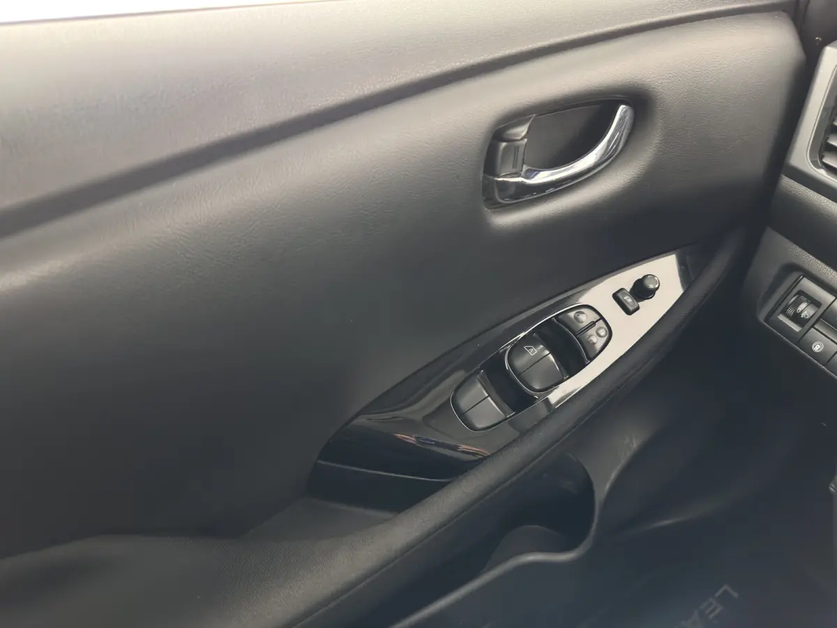 N-Connecta 40 kWh (INCL-BTW) Aut. *HEATPUMP | NAVI-FULLMAP | TOPVIEW | KEYLESS | BLINDSPOT |  DIGI-COCKPIT | HEATED-COMFORTSEATS | DAB | PRIVACYGLASS | ECC | ADAPTIVE-CRUISE | PDC | CARPLAY 
