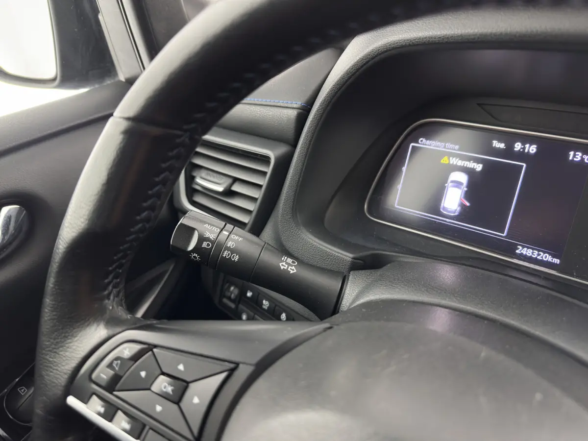 N-Connecta 40 kWh (INCL-BTW) Aut. *HEATPUMP | NAVI-FULLMAP | TOPVIEW | KEYLESS | BLINDSPOT |  DIGI-COCKPIT | HEATED-COMFORTSEATS | DAB | PRIVACYGLASS | ECC | ADAPTIVE-CRUISE | PDC | CARPLAY 