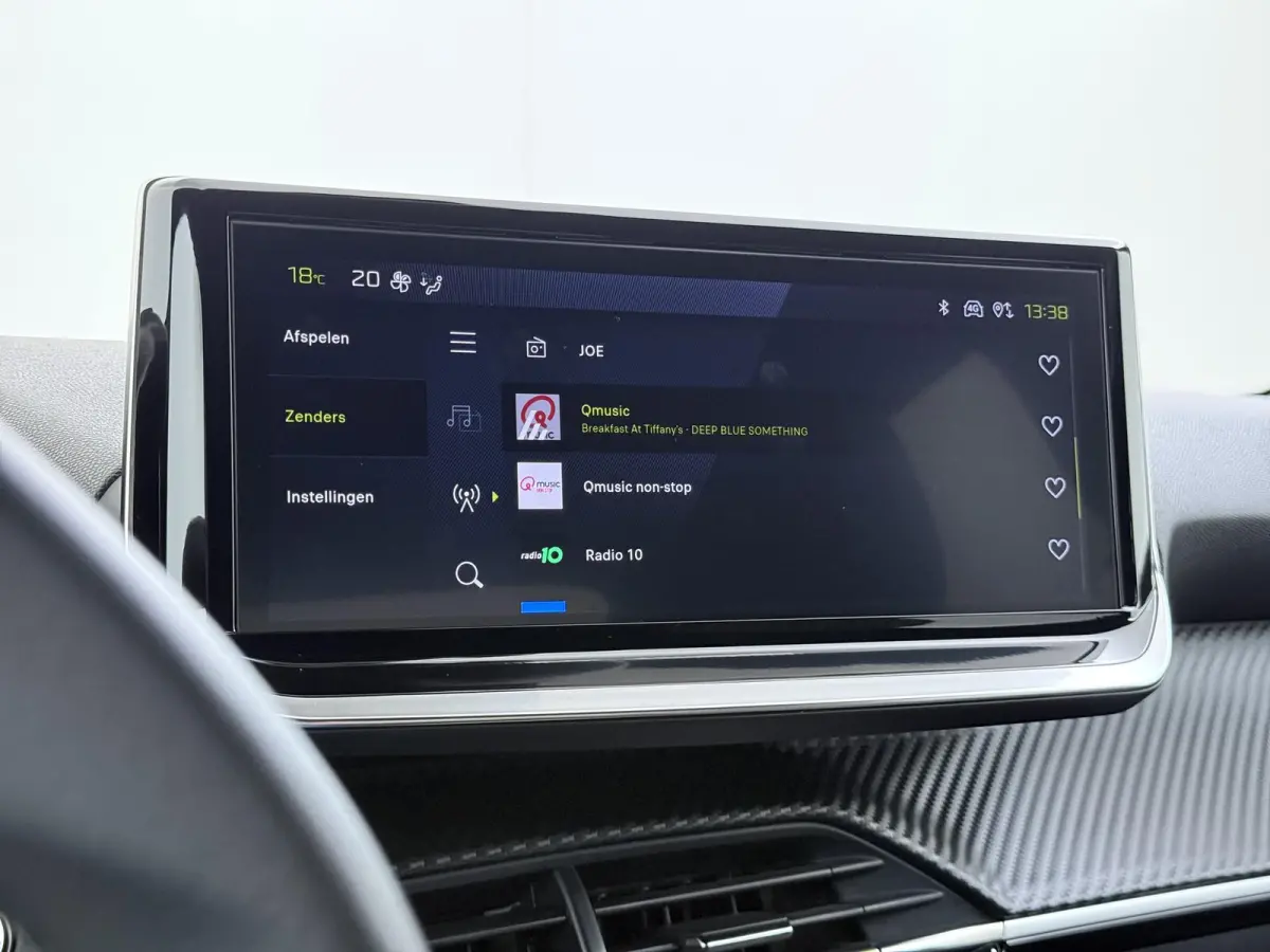 SUV Allure 145pk Hybrid Automaat | Navigatie | Camera achter | Automatische airco | Adaptieve cruisecontrol | Apple Carplay draadloos