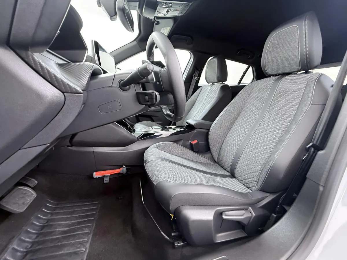 SUV Allure 145pk Hybrid Automaat | Navigatie | Camera achter | Automatische airco | Adaptieve cruisecontrol | Apple Carplay draadloos
