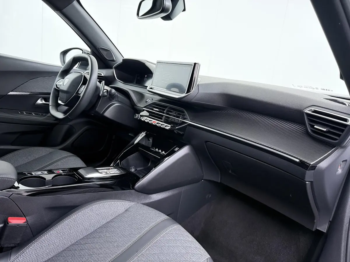 SUV Allure 145pk Hybrid Automaat | Navigatie | Camera achter | Automatische airco | Adaptieve cruisecontrol | Apple Carplay draadloos
