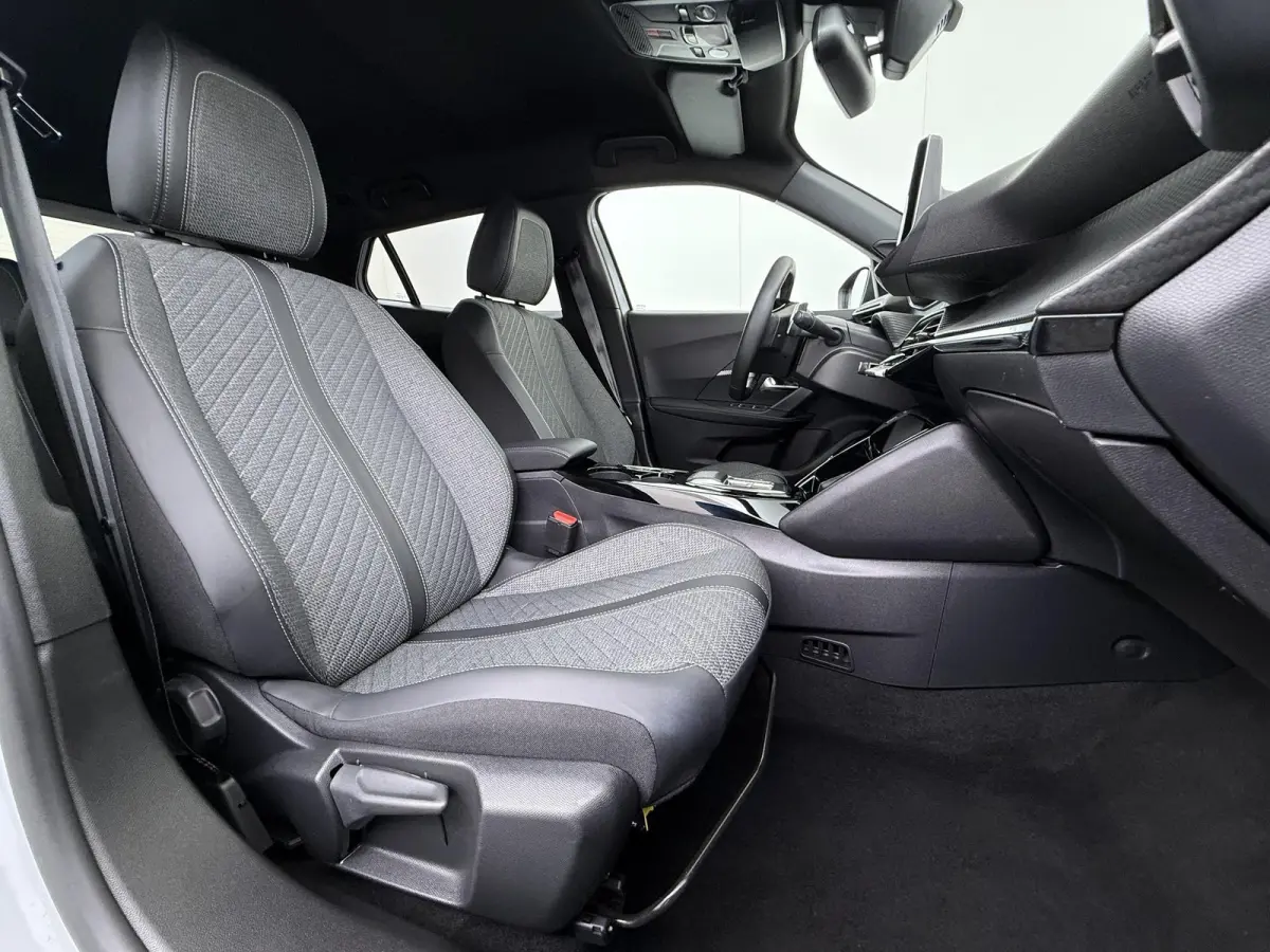 SUV Allure 145pk Hybrid Automaat | Navigatie | Camera achter | Automatische airco | Adaptieve cruisecontrol | Apple Carplay draadloos