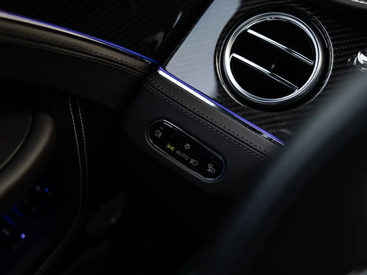 4.0 V8 S | ROTATING DISPLAY | NAIM SOUND | PANORAMADAK | TOURING PAKKET | HEAD-UP | ADAPTIEVE CRUISE CONTROL | CARBON INTERIEURLIJSTEN | SOFTCLOSE | STOELMASSAGE | STOELVENTILATIE | BTW AUTO