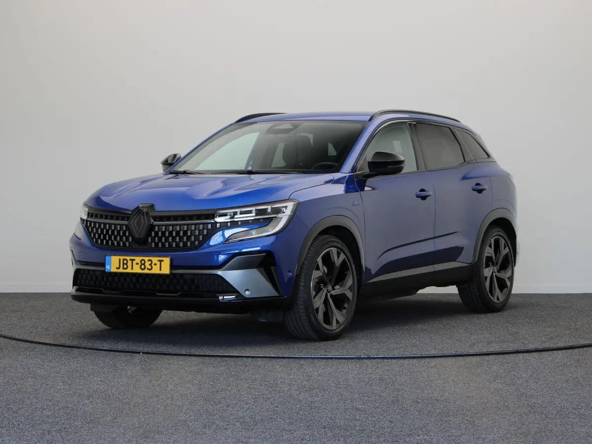 E-Tech full hybrid 200pk Iconic esprit Alpine | Stoel- en stuurverwarming | Adaptieve cruise control | 360' graden camera | Elektrisch verstelbare stoel |