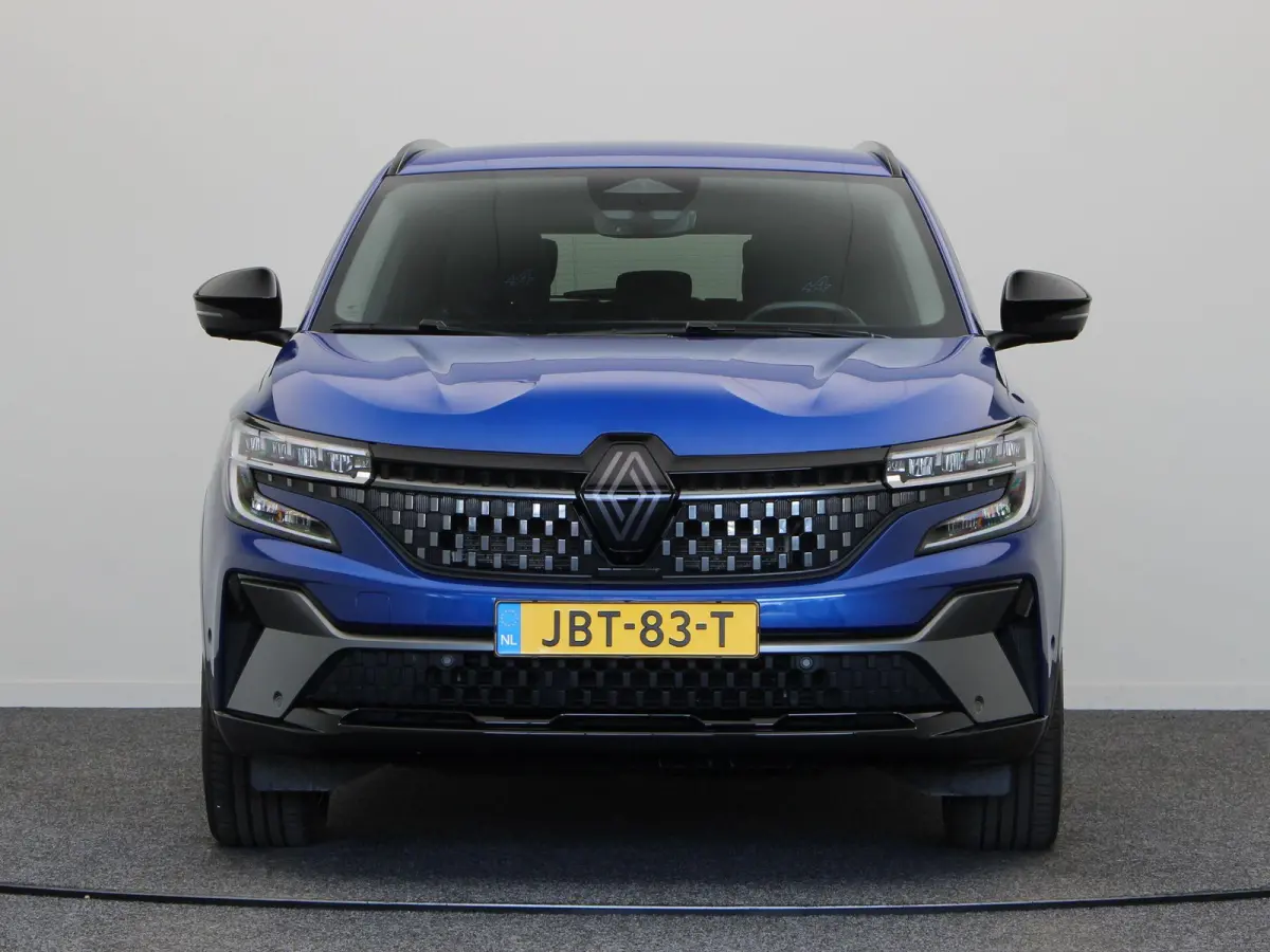 E-Tech full hybrid 200pk Iconic esprit Alpine | Stoel- en stuurverwarming | Adaptieve cruise control | 360' graden camera | Elektrisch verstelbare stoel |