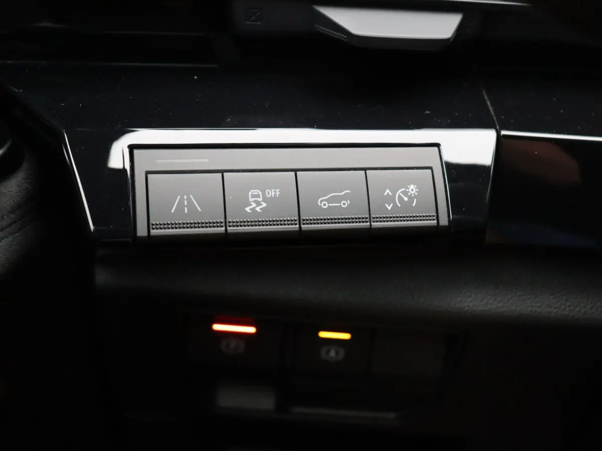 E-Tech full hybrid 200pk Iconic esprit Alpine | Stoel- en stuurverwarming | Adaptieve cruise control | 360' graden camera | Elektrisch verstelbare stoel |