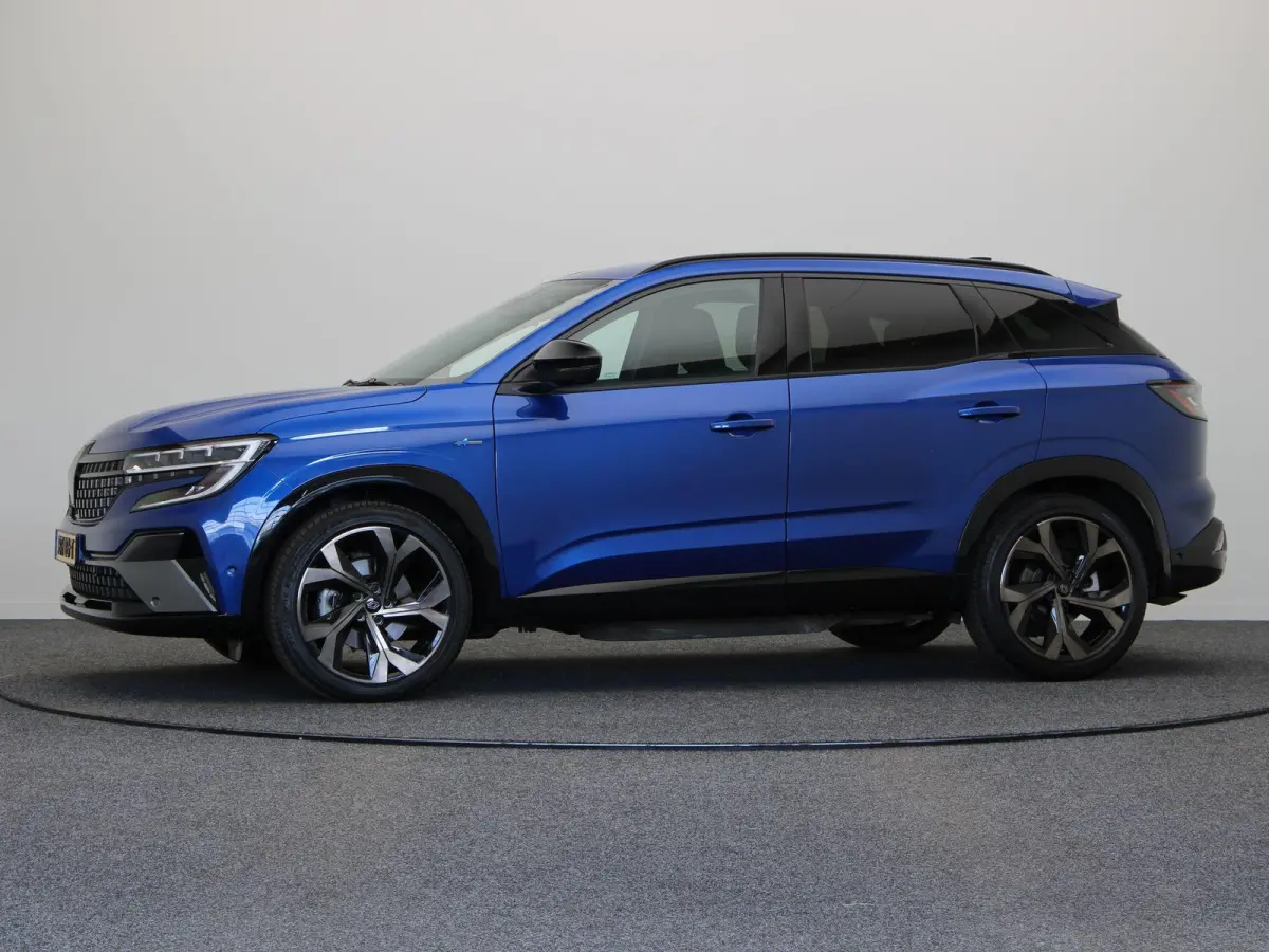 E-Tech full hybrid 200pk Iconic esprit Alpine | Stoel- en stuurverwarming | Adaptieve cruise control | 360' graden camera | Elektrisch verstelbare stoel |