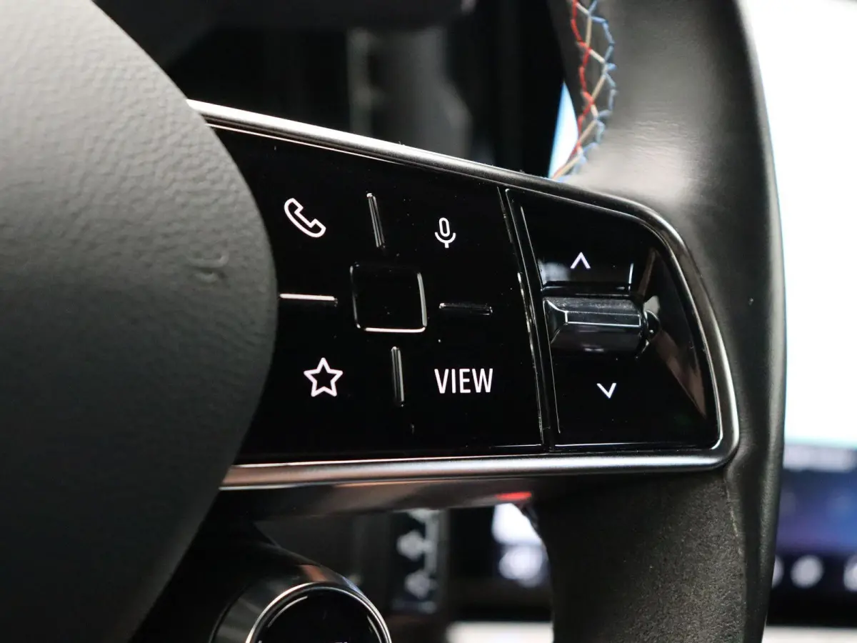 E-Tech full hybrid 200pk Iconic esprit Alpine | Stoel- en stuurverwarming | Adaptieve cruise control | 360' graden camera | Elektrisch verstelbare stoel |