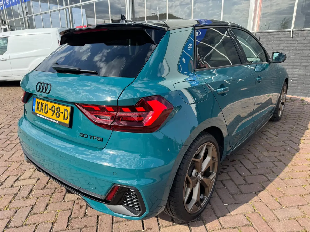 30 TFSI S-Line Edition One **KEYLESS**