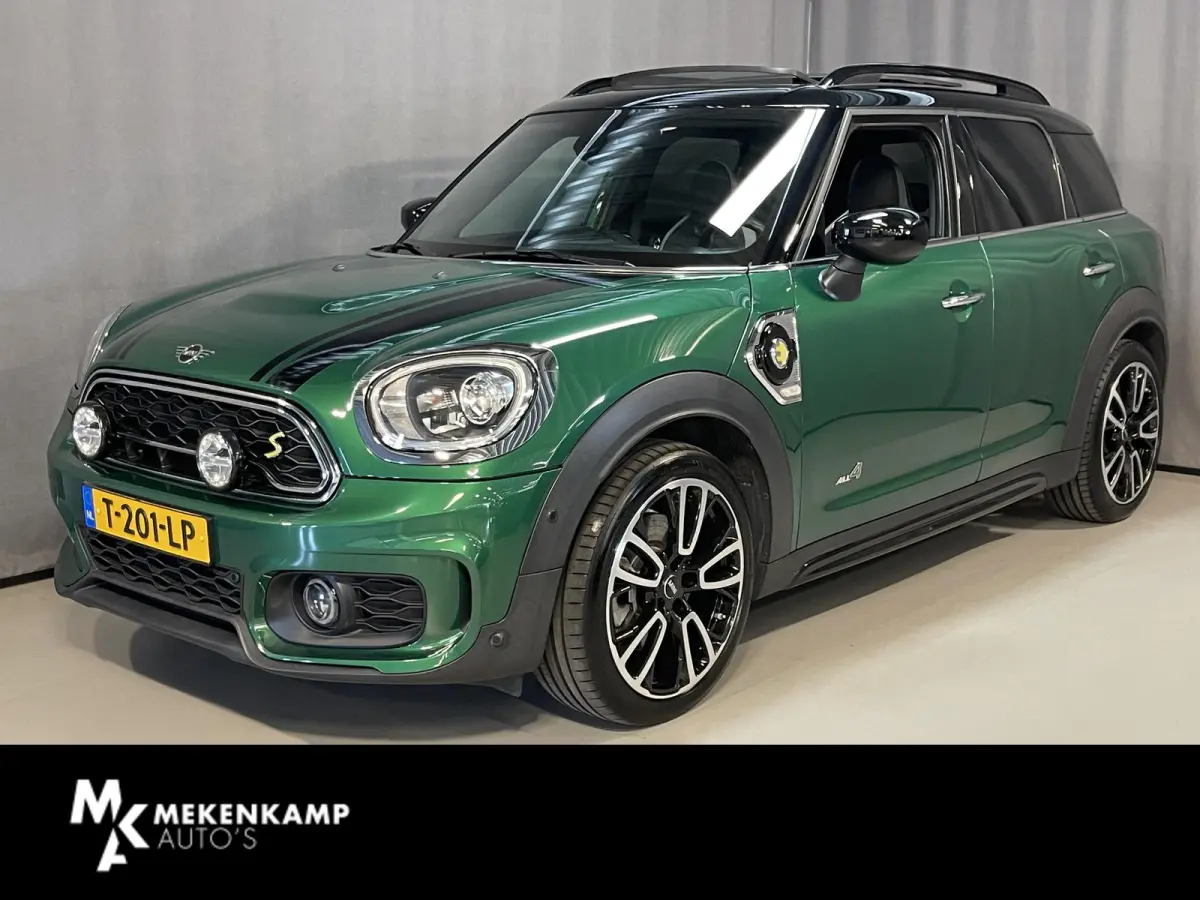 1.5 Cooper ALL4 Salt John Cooper Works 19"/Panoramadak/JCW sportstoelen + stoelverwarming/Harman Kardon/Keyless/Apple Carplay & Android Auto/Camera